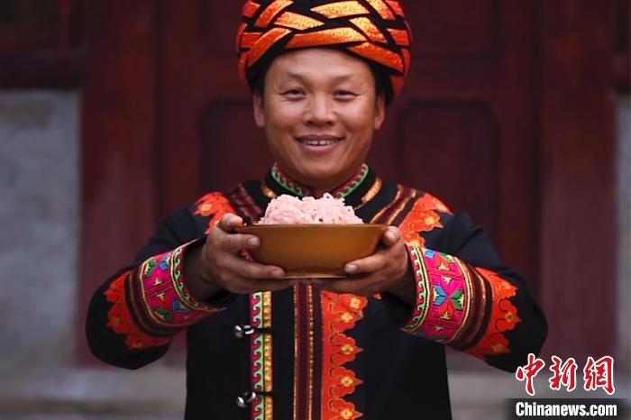 圖為“暢饗云宴”巧手年菜系列短視頻截圖。　胡遠(yuǎn)航 攝