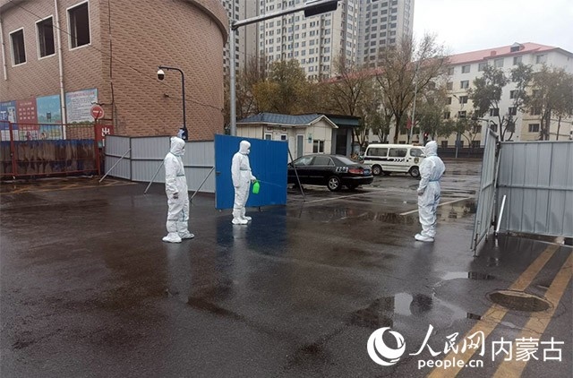 東瓦窯市場有序恢復(fù)開放。賽罕區(qū)融媒體中心供圖