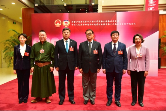 1611743089213616.png 內蒙古兩會 “委員通道dierchang229.png