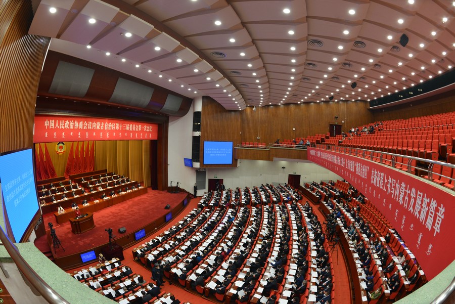 【組圖】自治區(qū)政協(xié)十三屆一次會(huì)議隆重開(kāi)幕（2）