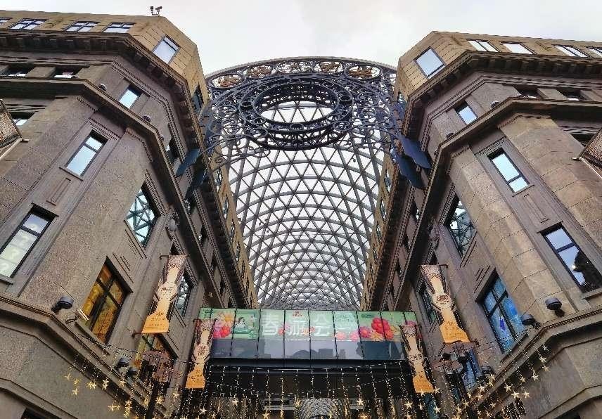 外灘中央廣場內(nèi)景。人民網(wǎng)記者 楊文全攝