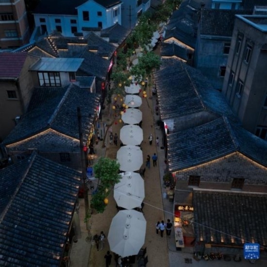 浙江新昌:夜經(jīng)濟(jì)拉動(dòng)旅游業(yè)發(fā)展