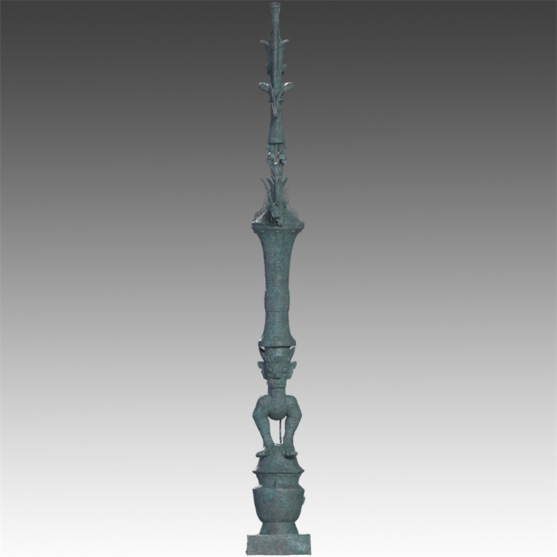 銅罍座倒立鳥足頂尊神像。四川省文物考古研究院供圖