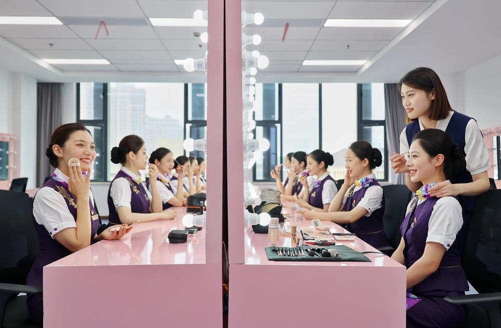 形象妝容塑造。