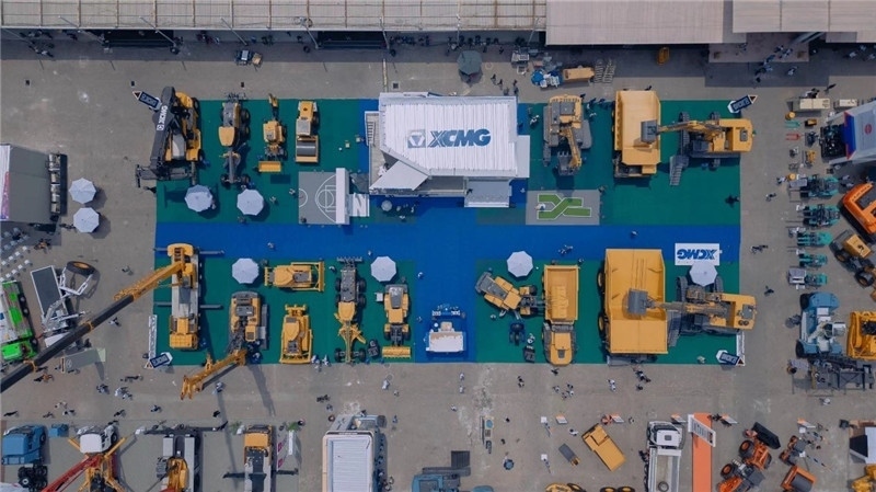 徐工集團3000㎡的展區(qū)。 石偉攝影