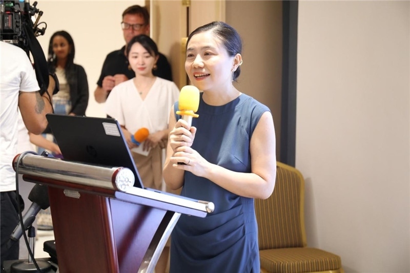 圖為吉布提孔子學(xué)院鄒燕舞院長(zhǎng)為表彰儀式致辭。吉布提孔子學(xué)院供圖