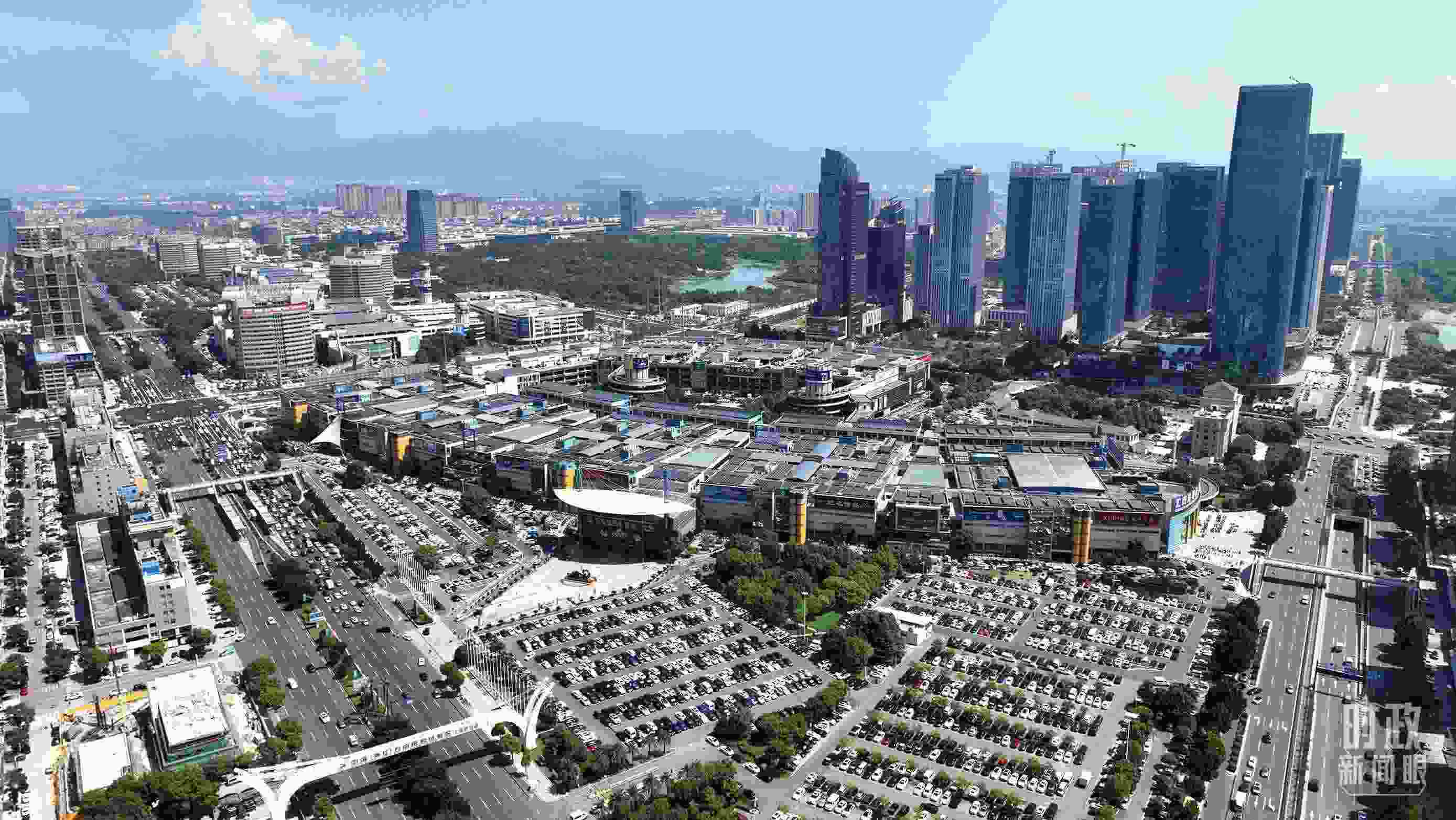 △義烏國(guó)際商貿(mào)城航拍。（總臺(tái)央視記者羅瀟拍攝）