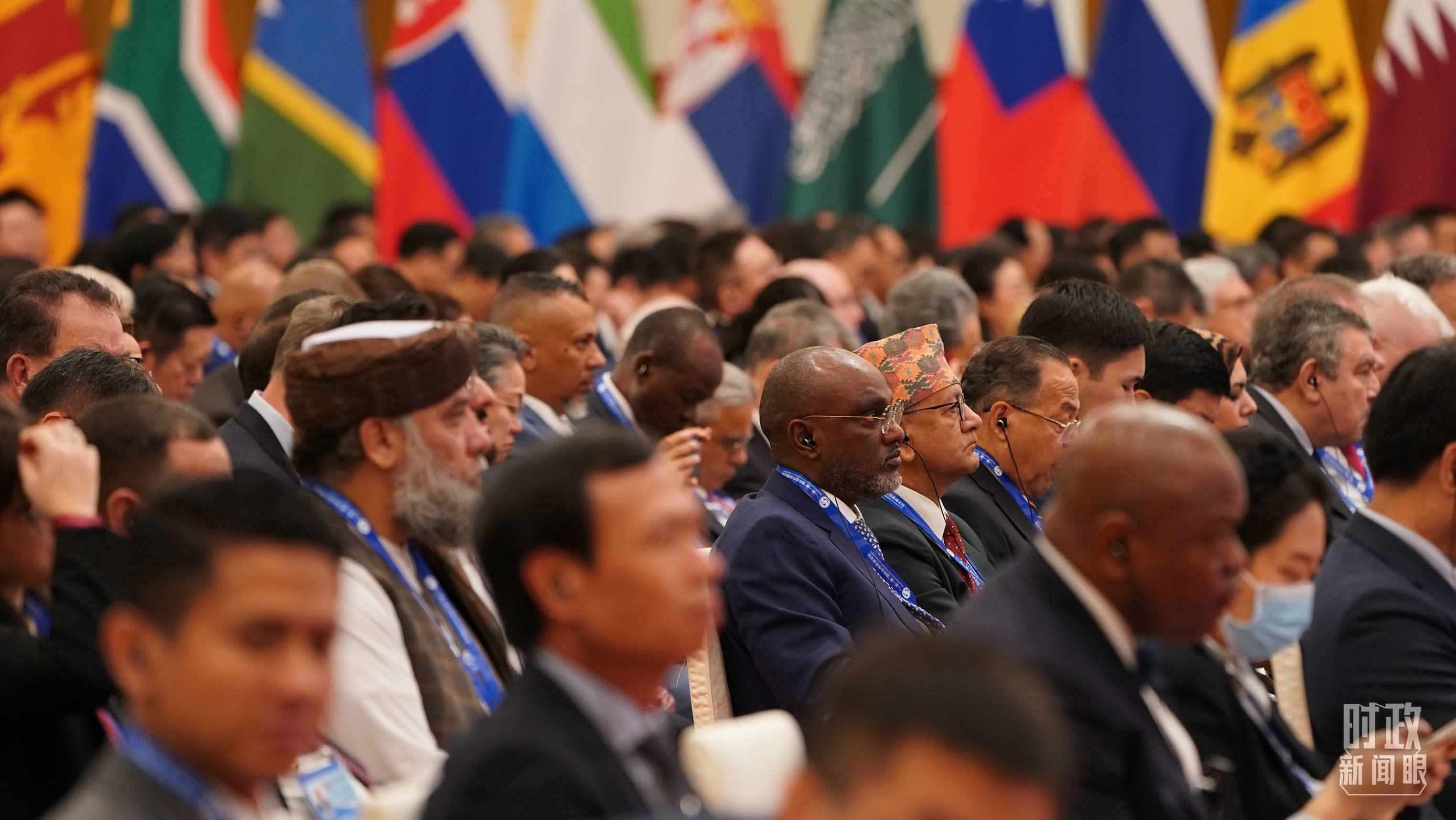 △開幕式現(xiàn)場的與會嘉賓。（總臺國廣記者李晉拍攝）