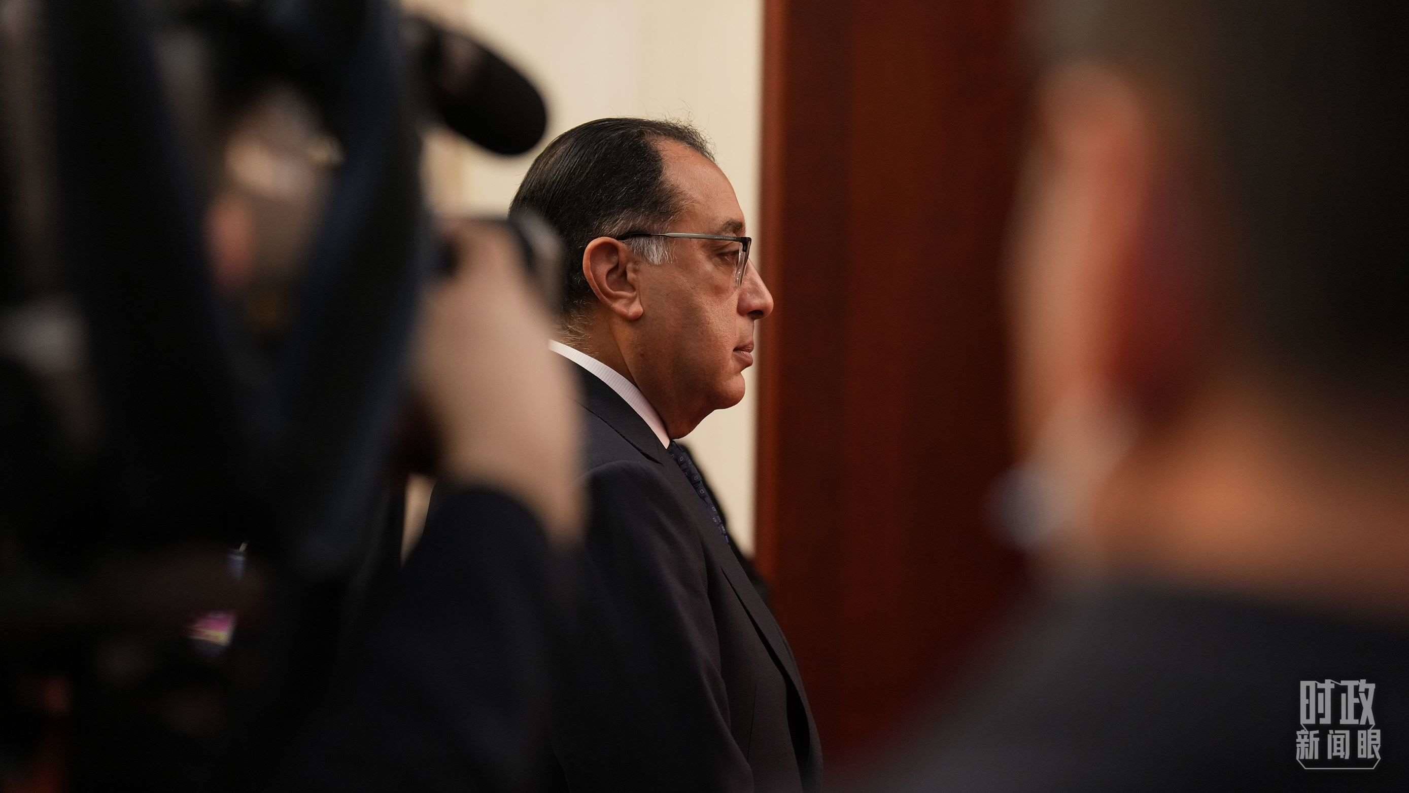 △人民大會堂，埃及總理馬德布利正在等候會見開始。（總臺國廣記者李晉拍攝）