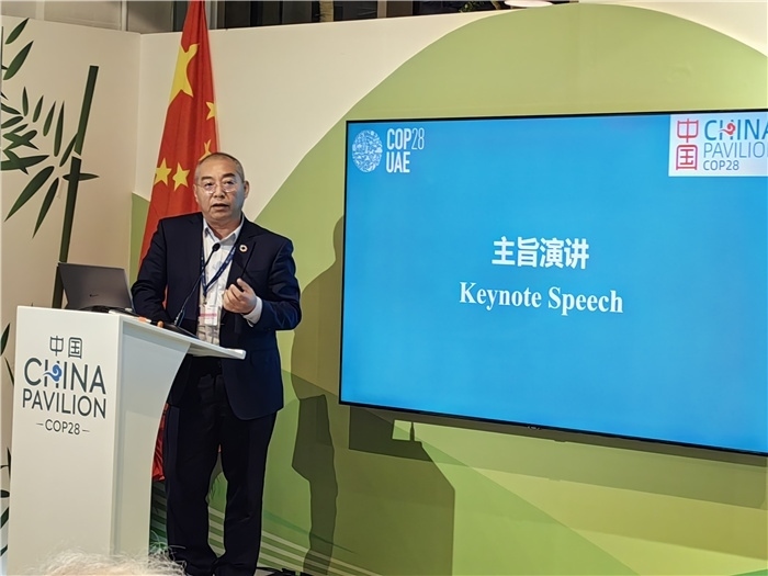 晶澳太陽能科技股份有限公司高級(jí)副總裁孫廣彬發(fā)言。COP28中國角供圖