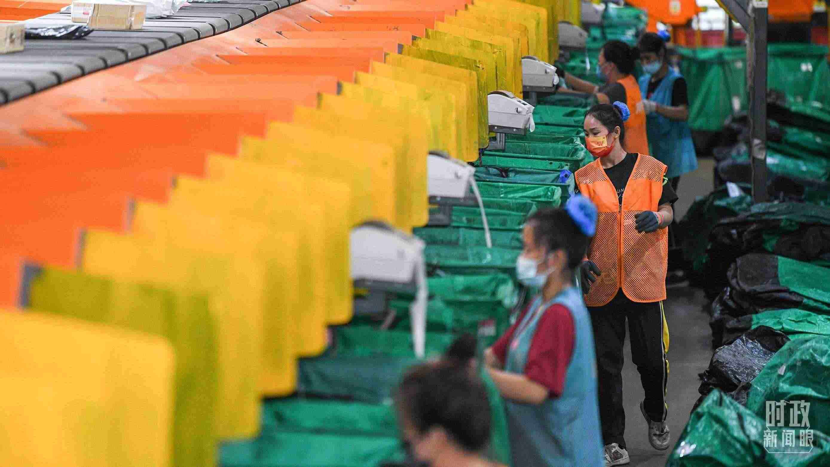 △今年“雙11”當(dāng)天全國(guó)快遞業(yè)務(wù)量達(dá)6.39億件。