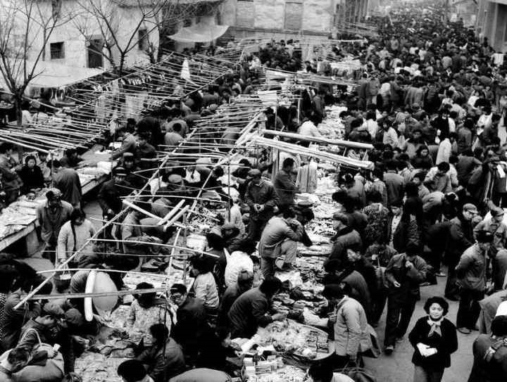 1982年，義烏湖清門馬路市場場景。拍友 金福根 攝