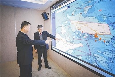 圖③：法官為涉案船舶尋找安全的錨泊地點(diǎn)。