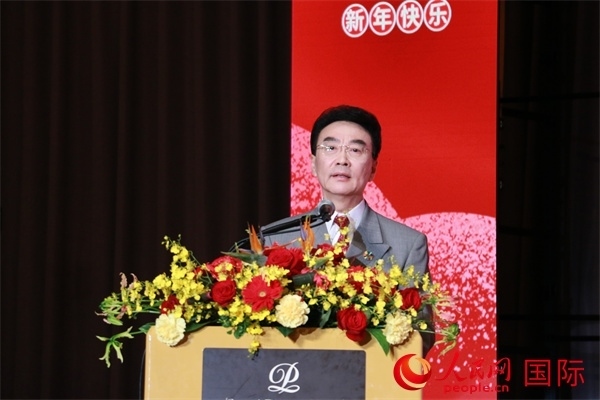 在日中國企業(yè)協(xié)會會長王家馴致辭。人民網(wǎng) 許可攝