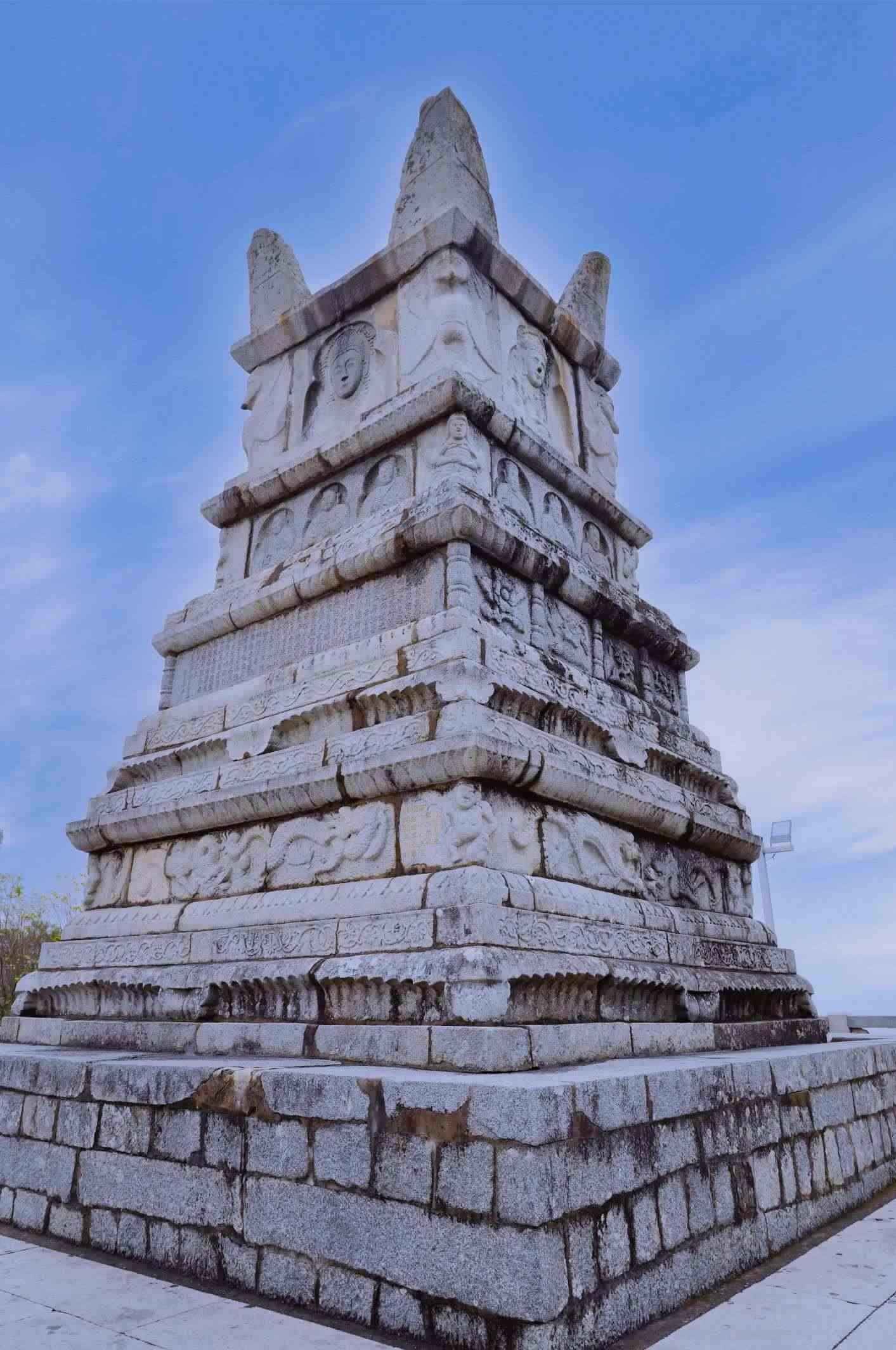 萬壽塔。 陳芝 攝