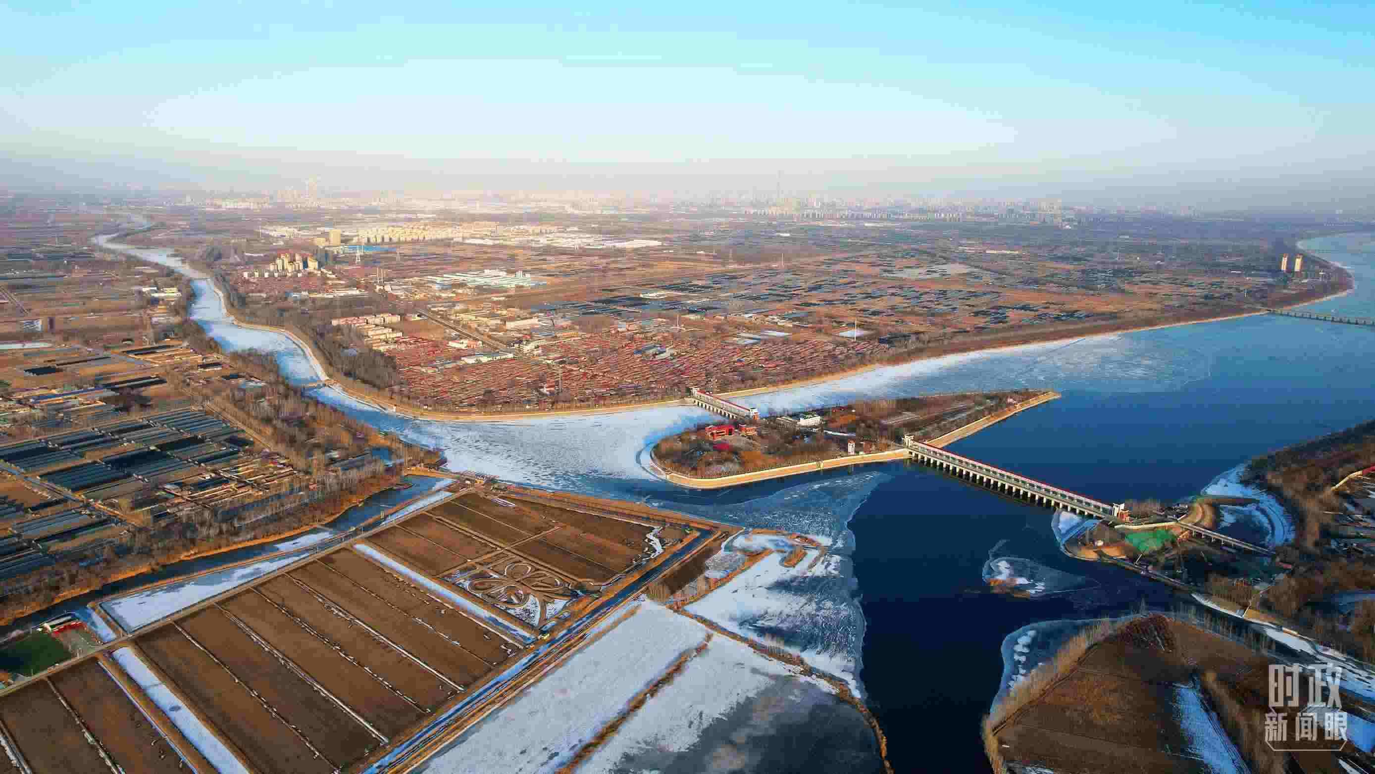 △俯瞰第六埠村。（總臺(tái)央視記者范凱拍攝）