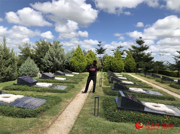 烈士園區(qū)。人民網(wǎng)記者 黃培昭攝