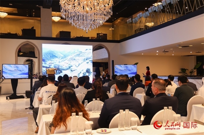 2日，“你好！中國(guó)”——2024中國(guó)北方冰雪旅游海外推廣季阿聯(lián)酋專場(chǎng)活動(dòng)在阿聯(lián)酋迪拜舉行。人民網(wǎng)記者任皓宇攝