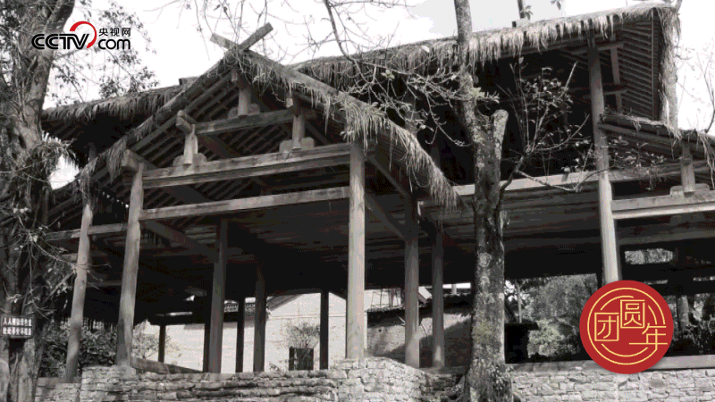 △ 云南省騰沖市清水鄉(xiāng)三家村的司莫拉佤族村曾經(jīng)是貧困村，隨著國(guó)家脫貧攻堅(jiān)、鄉(xiāng)村振興的推進(jìn)，這個(gè)小村寨舊貌換新顏，變成了名副其實(shí)的美麗鄉(xiāng)村。