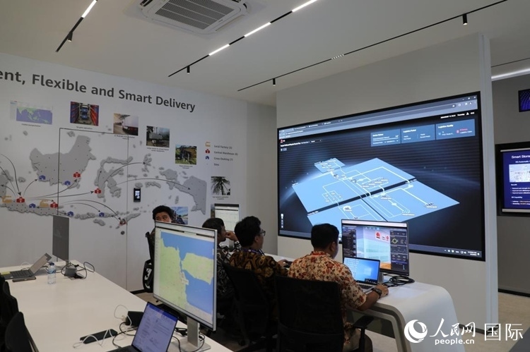 華為5G創(chuàng)新中心內(nèi)景。人民網(wǎng)記者 曹師韻攝