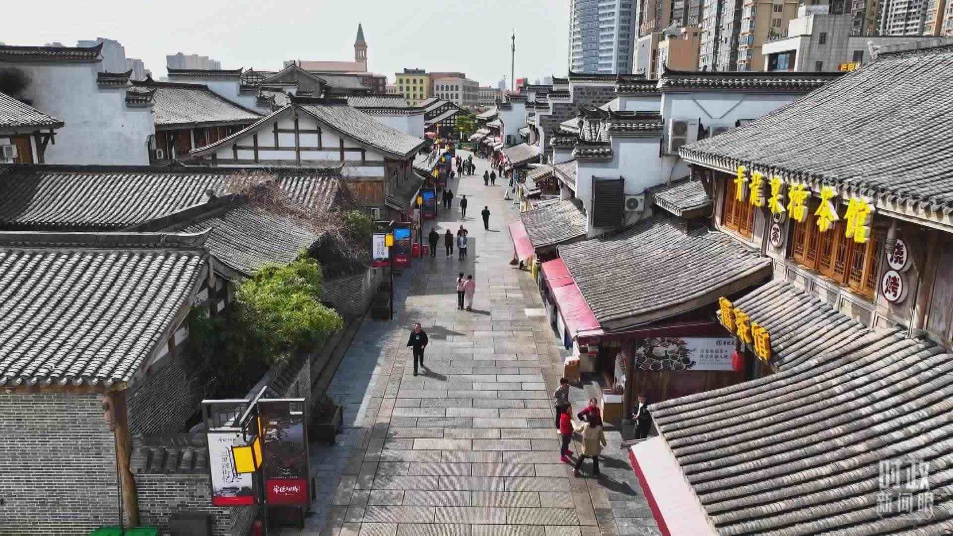 △常德河街。（總臺(tái)記者姚鵬、溫盛強(qiáng)拍攝）