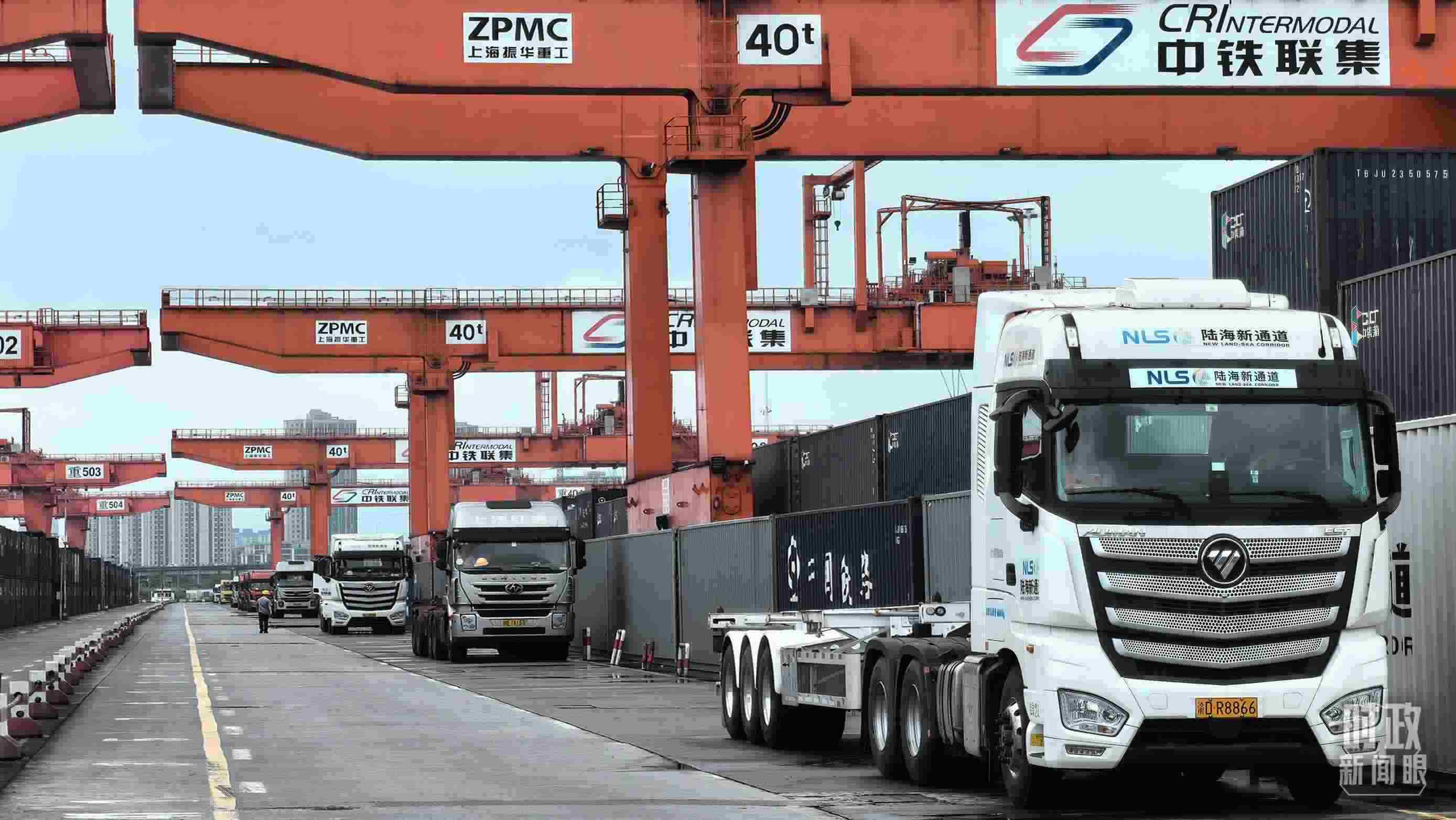 △重慶國(guó)際物流樞紐園區(qū)。（總臺(tái)央視記者趙化拍攝）