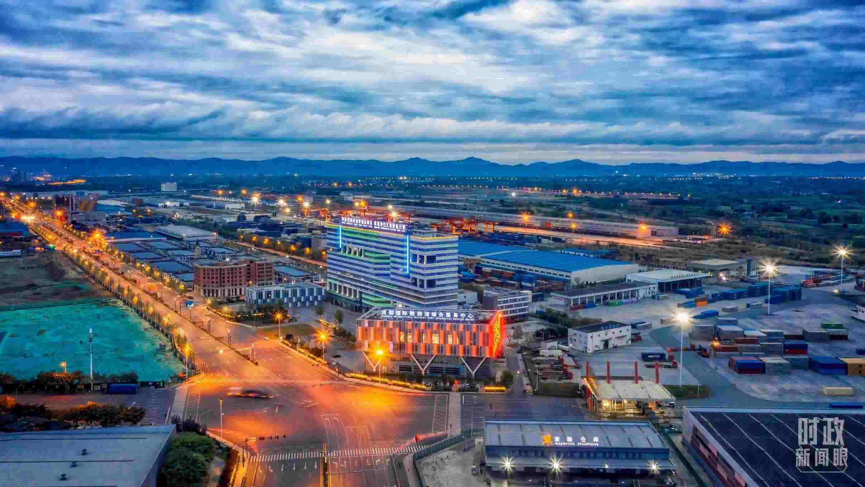 △成都國際鐵路港內陸港口。（圖/視覺中國）