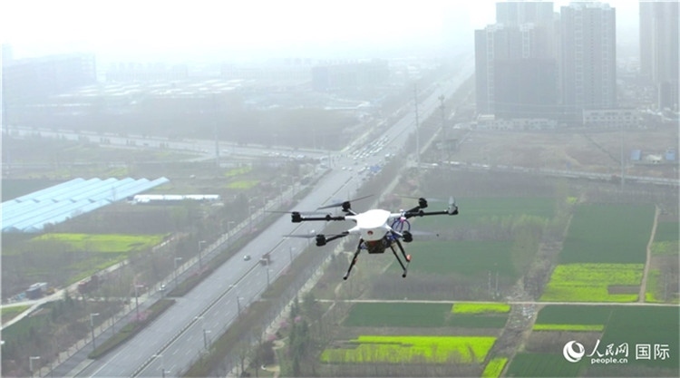 無人機。人民網(wǎng)記者 劉寧攝