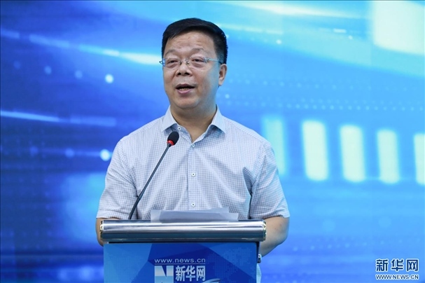 新華網(wǎng)黨委常委、董事、副總裁劉加文致辭
