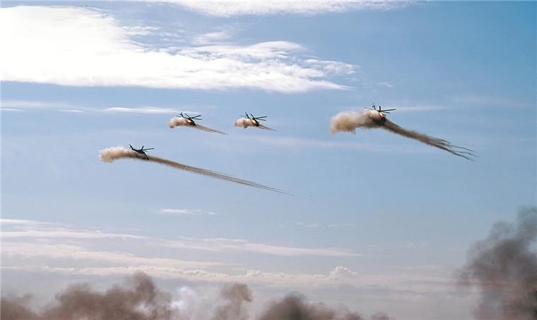 △“和平使命—2021”上合組織聯(lián)合反恐軍演。