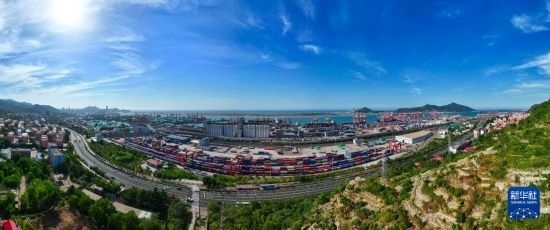 這是6月26日拍攝的中哈連云港物流合作基地（無(wú)人機(jī)照片）。新華社記者 季春鵬 攝