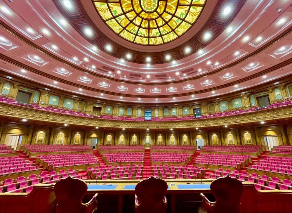 這是在杜尚別拍攝的塔吉克斯坦議會大樓內(nèi)景。