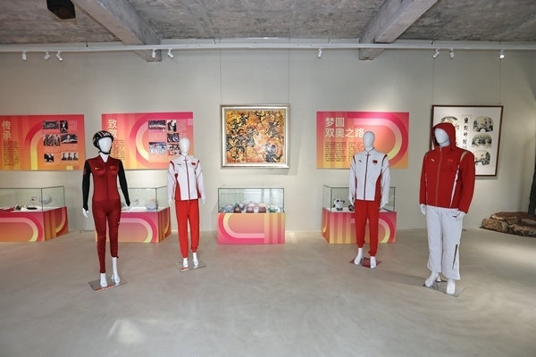 “揚帆起航 為巴黎喝彩”中國體育文化展展廳。 主辦方供圖