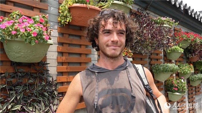 圖為意大利籍游客盧卡·拉·萬(wàn)科（Luca La Vanco）。人民網(wǎng)記者 吳超嵐攝