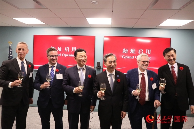 4、美中貿(mào)易全國委員會會長克雷格·艾倫、美國商會高級副會長傅瑞偉等美國工商界代表出席活動。 人民網(wǎng)記者 李志偉攝