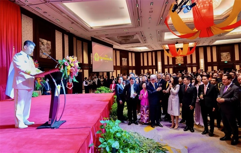 以上圖片均由使館提供，內(nèi)容說(shuō)明：駐泰使館舉行慶祝建軍97周年招待會(huì)現(xiàn)場(chǎng)。