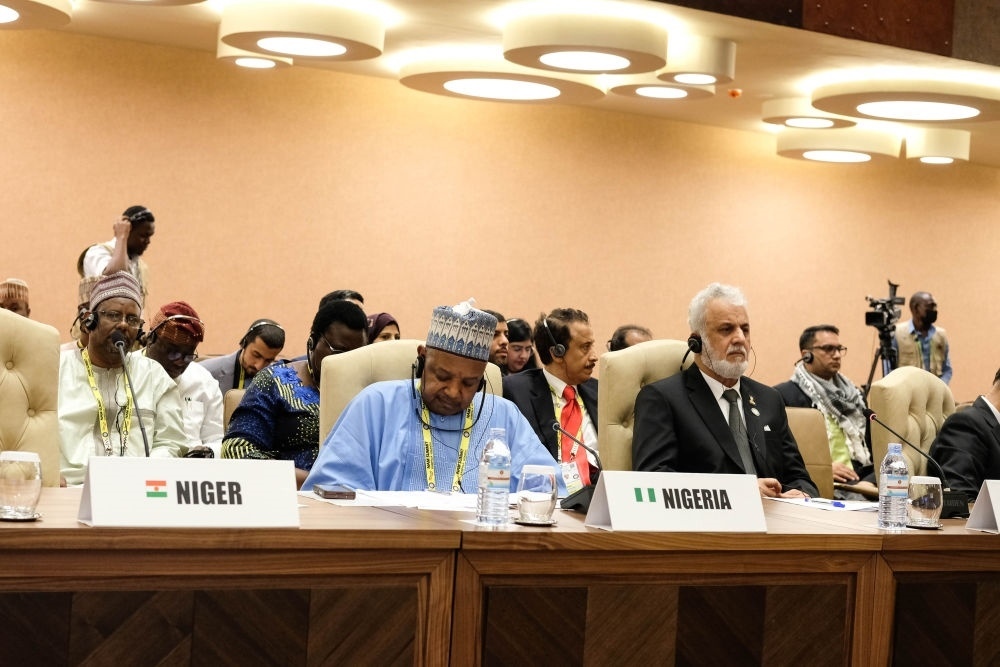 1月20日，與會代表出席在烏干達首都坎帕拉舉行的不結(jié)盟運動第19次峰會閉幕式。新華社發(fā)（阿佳拉·納瓦達攝）