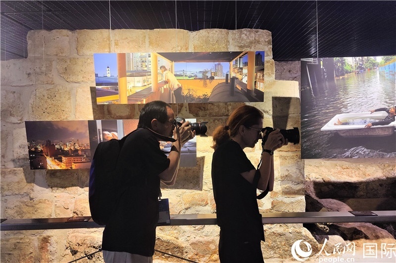金磚國家城市主題攝影展現(xiàn)場。 人民網(wǎng)記者 于宏建攝