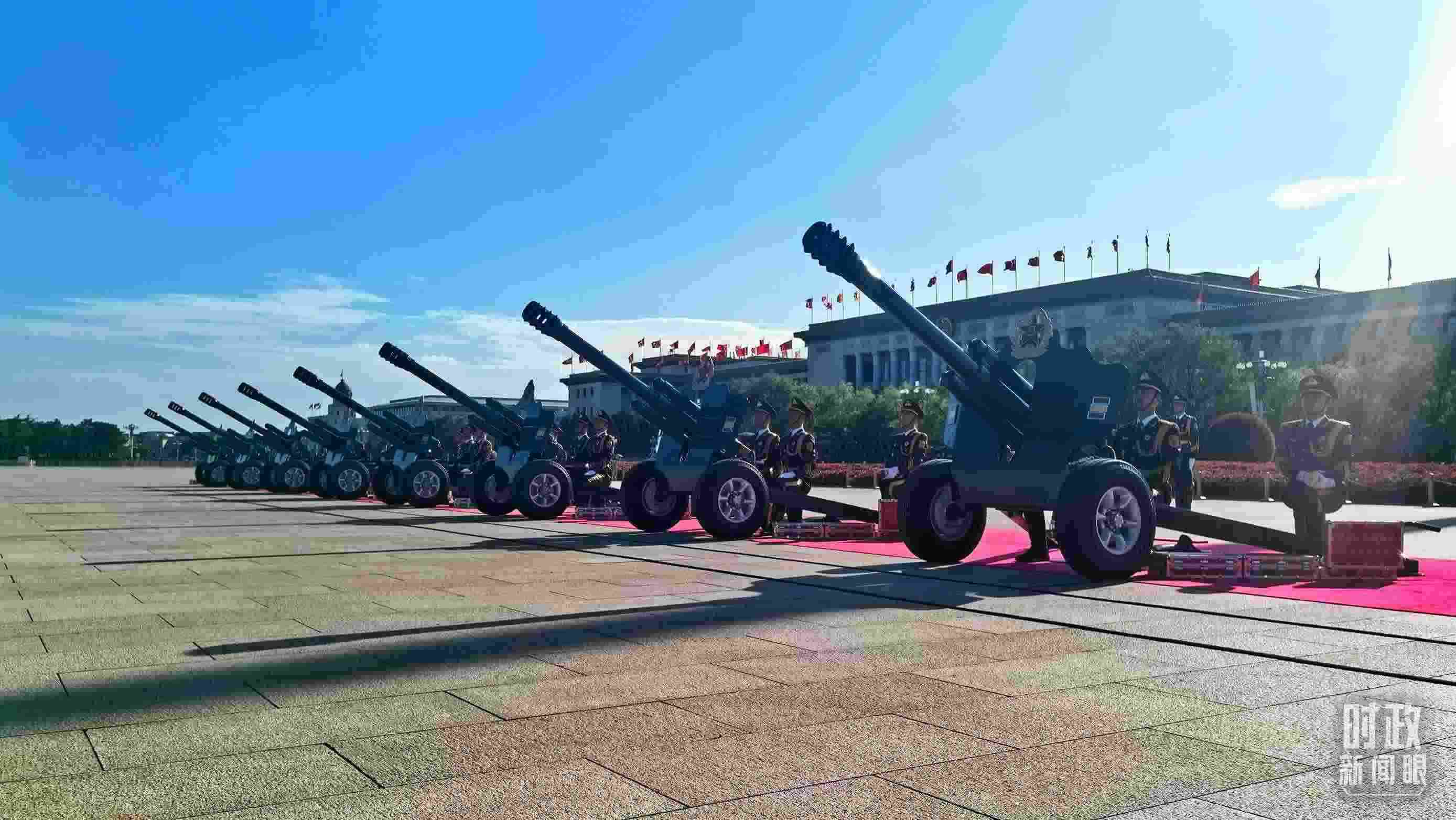 △天安門廣場(chǎng)的禮炮。（總臺(tái)央視記者王子杭拍攝）