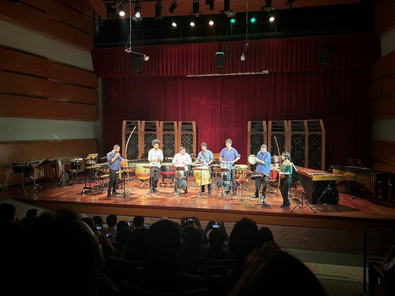 圣保羅州立大學(xué)藝術(shù)學(xué)院打擊樂團在活動上表演精彩的節(jié)目。 圣保羅州立大學(xué)孔子學(xué)院供圖