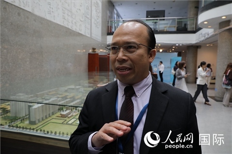 馬來(lái)西亞駐華使館參贊阿茲蘭接受人民網(wǎng)采訪。人民網(wǎng) 王婧攝