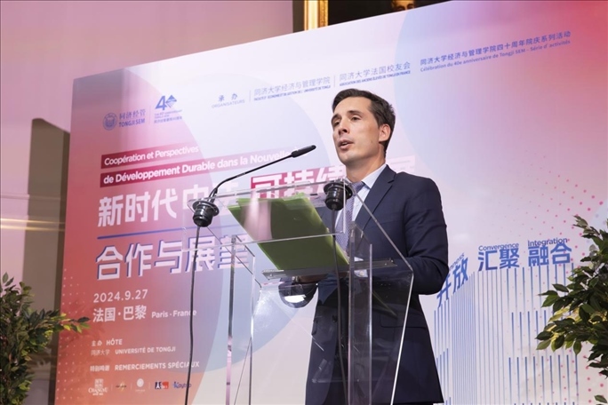 法國(guó)前交通部長(zhǎng)讓-巴蒂斯特·杰巴里發(fā)布主旨演講。主辦方供圖