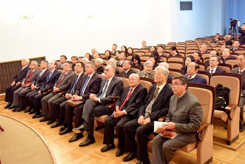 5.中俄資深外交官、學(xué)者、新聞媒體代表等70余人出席活動(dòng)。 主辦方供圖