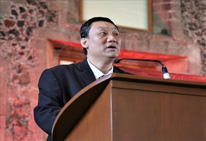 拉美分社負(fù)責(zé)人苗野主持慶?；顒印Ｖ鬓k方供圖