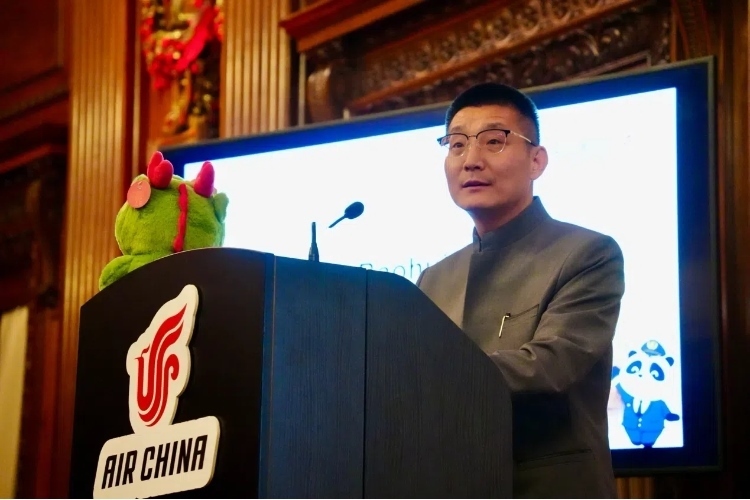 國航倫敦營業(yè)部總經(jīng)理夏寶輝致辭。吳若鳴攝
