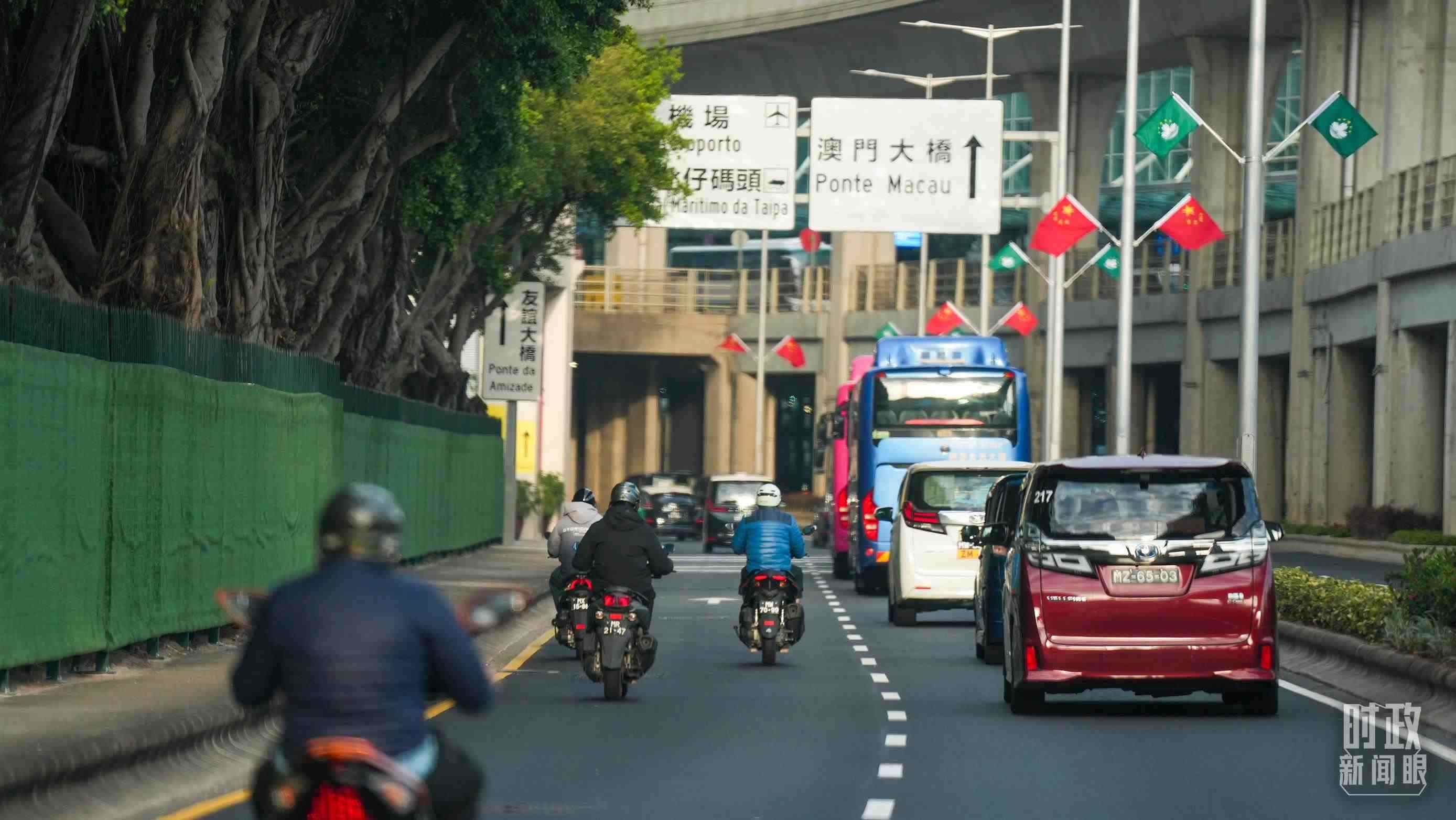 △澳門(mén)街頭。（總臺(tái)記者李晉拍攝）