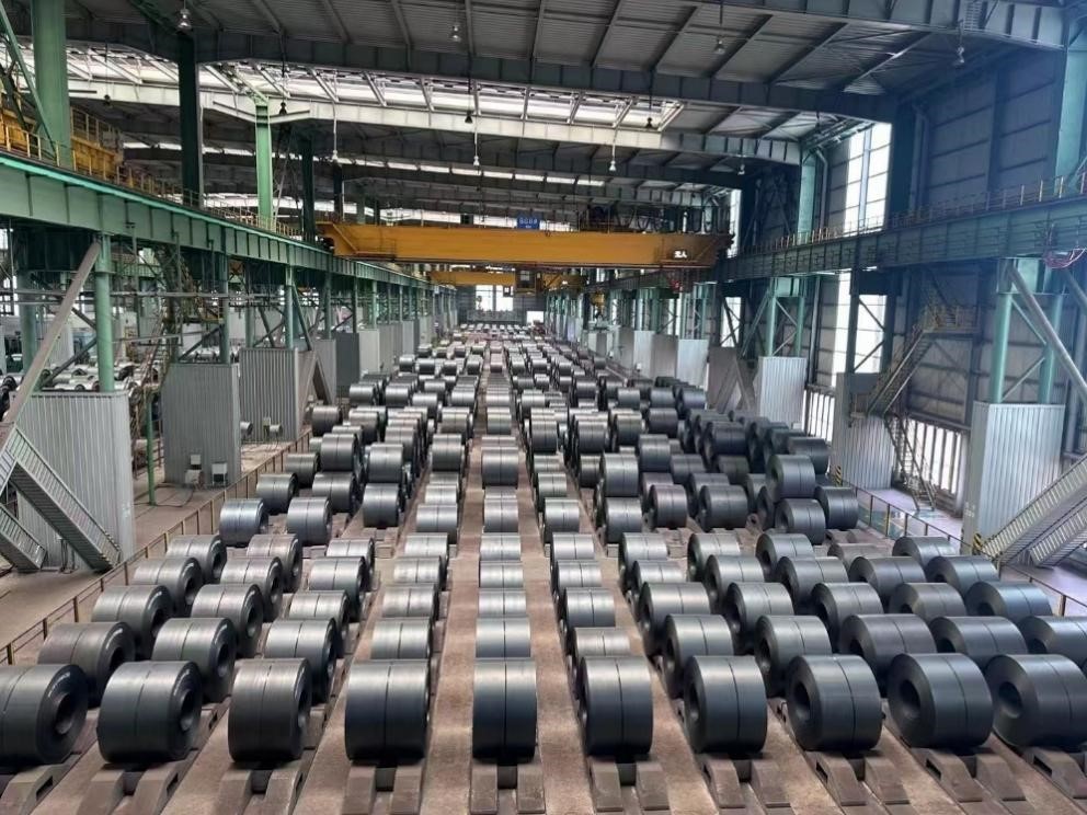 某鋼鐵工廠的自動生產(chǎn)線。人民網(wǎng)記者 王紹紹攝