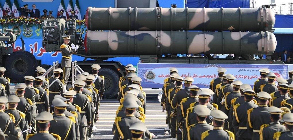 這是2024年9月21日在伊朗首都德黑蘭拍攝的閱兵式現(xiàn)場(chǎng)。新華社記者沙達(dá)提攝