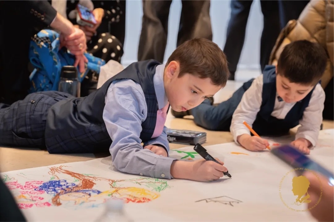 圖5：第三屆國際藝術(shù)聯(lián)創(chuàng)聯(lián)展盛大開幕。法中交流促進(jìn)會供圖