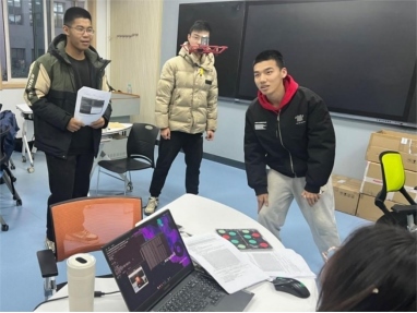 智能無人系統(tǒng)“做中悟”高階項(xiàng)目式課程。校方供圖